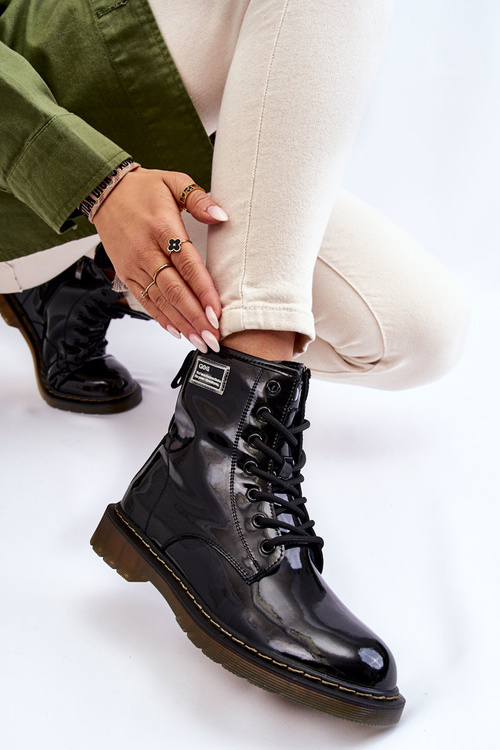 Чоботи жіночі лаковані утеплені GOE II2N4050 Чорні