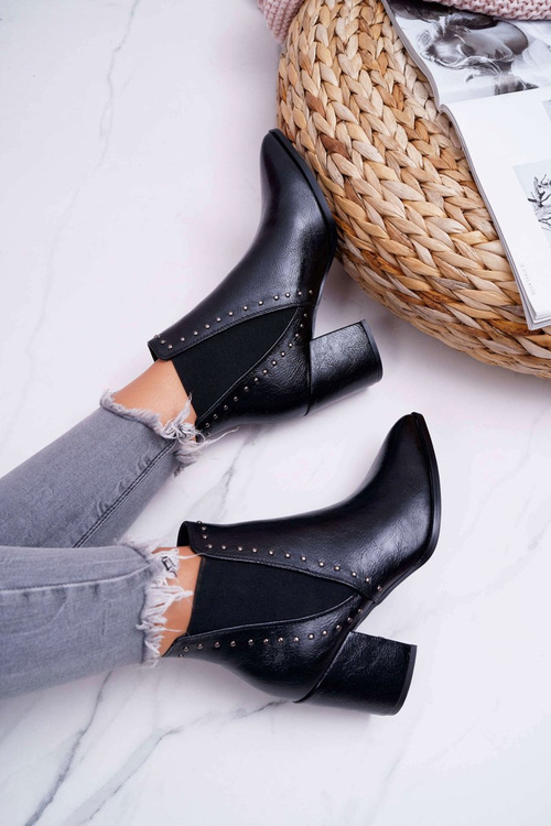 Жіночі чоботи на підборах з гумками чорного кольору Trini