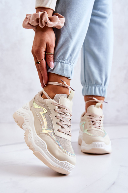 Жіночі блискучі кросівки бежеві Callisto