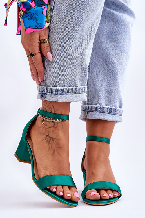  Атласні босоніжки на низькому каблуці Green Juliet