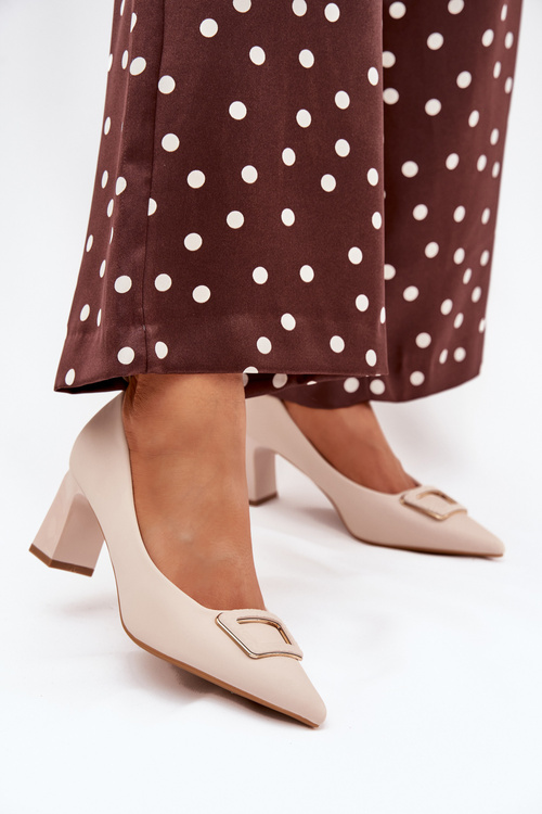 Туфлі На Каблуку З Декоративною Пряжкою Бежеві Seriva