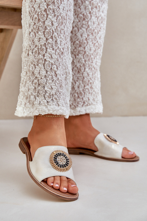 Шкіряні Сандалі З Декором На Плоскому Каблуці Золото Патинований Lewski 3047/O