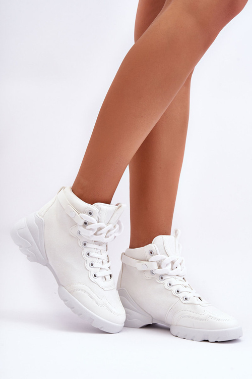 Жіноче замшеве спортивне взуття з ланцюжком Біле Tymagio