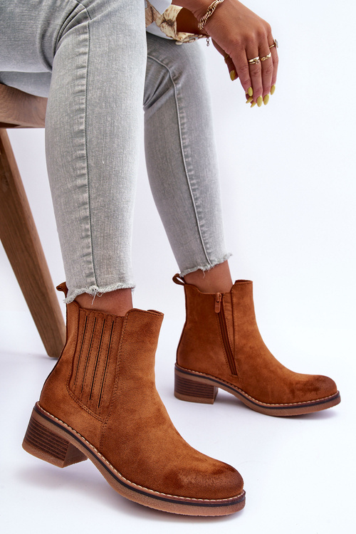 Класичні замшеві чоботи жіночі бежеві Metanassa