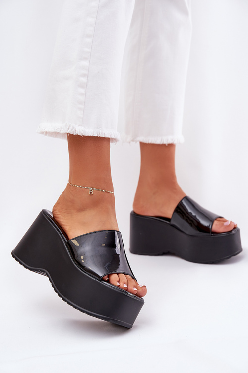 Лаковані Жіночі Сандалі На Платформі І Каблуці Чорні Nellevia