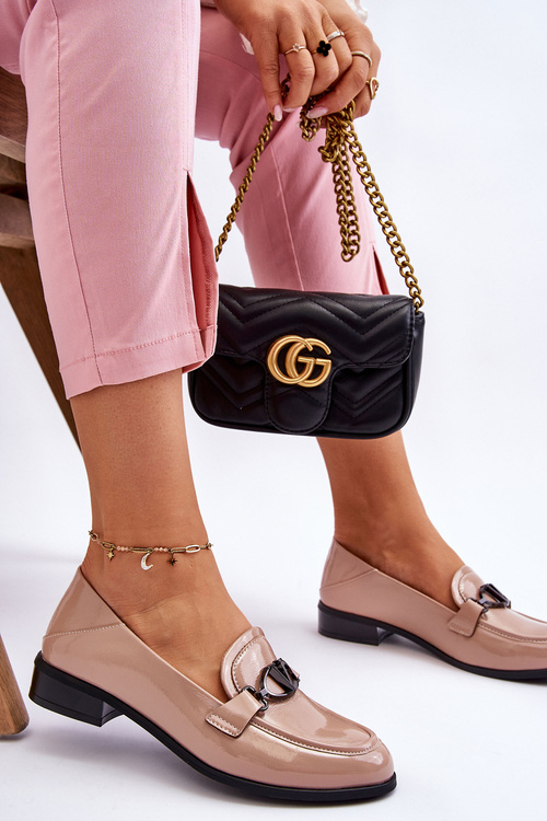 Лаковані лофери на плоскій підошві бежеві Marra