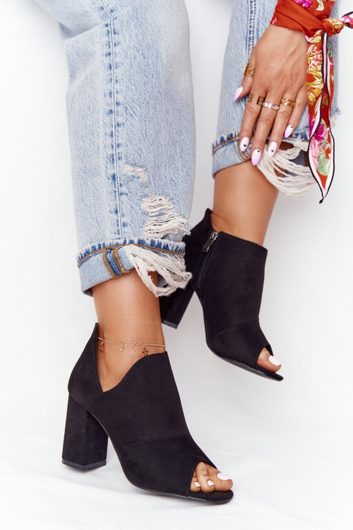 Весняні замшеві чоботи на каблуці Vinceza 21-17095 Чорні