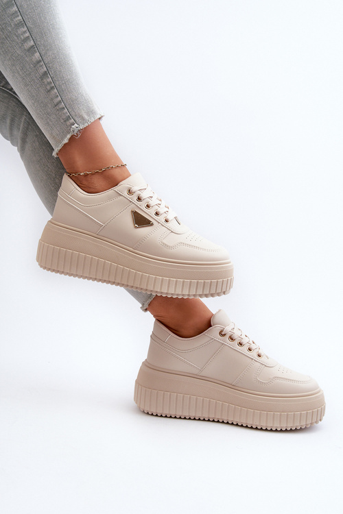 Жіночі кросівки зі штучної шкіри на масивній платформі світло-бежеві Chrisstin