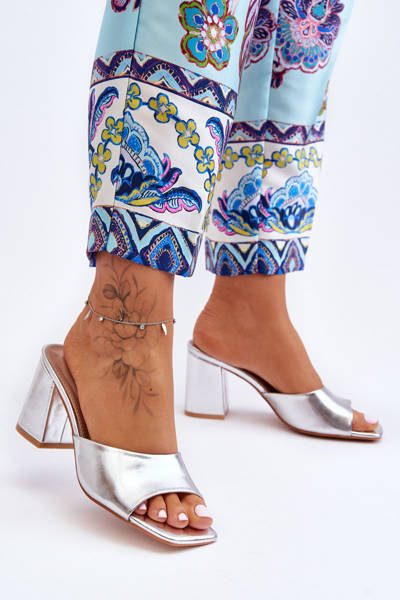 Жіночі шкіряні класичні тапочки Silver Loara