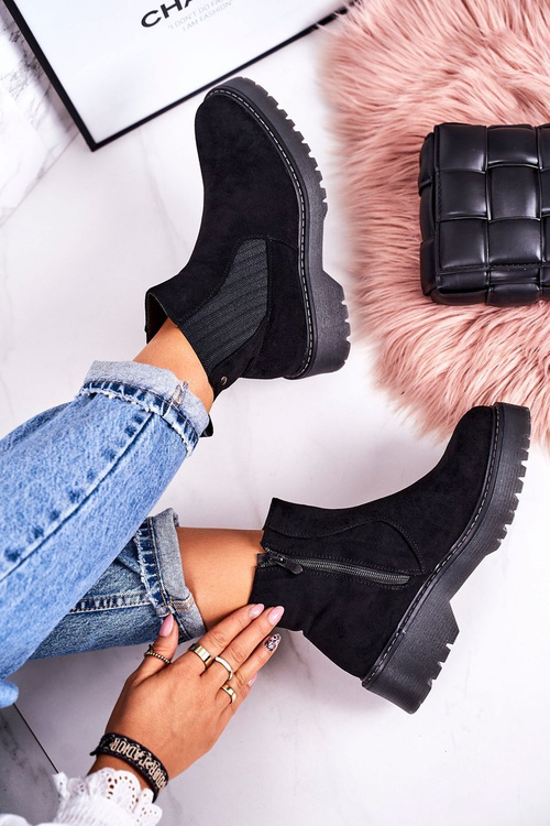 Жіночі утеплені черевики челсі на гумовій підошві замшеві чорні Voyager