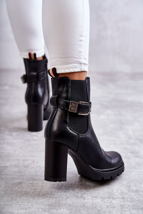 шкіряні чоботи на посту з декоративним поясом Black Maresol