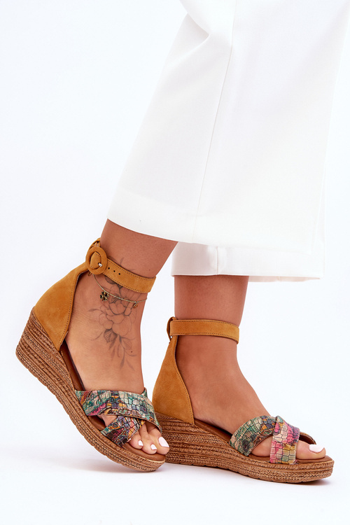 Замшеві босоніжки на танкетці Maciejka 04565-43 Помаранчеві