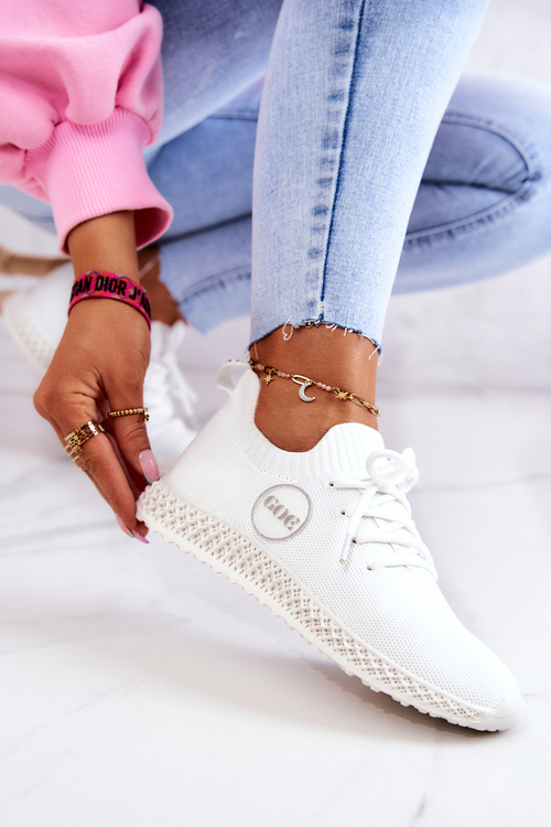 Жіноче спортивне взуття GOE JJ2N4151 Білий