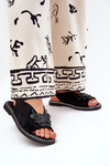 Жіночі сандалі на плоскому каблуці з декором чорні Setorina