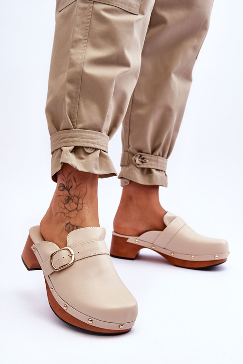 Жіночі шкіряні тапочки Сабо бежеві Fanett