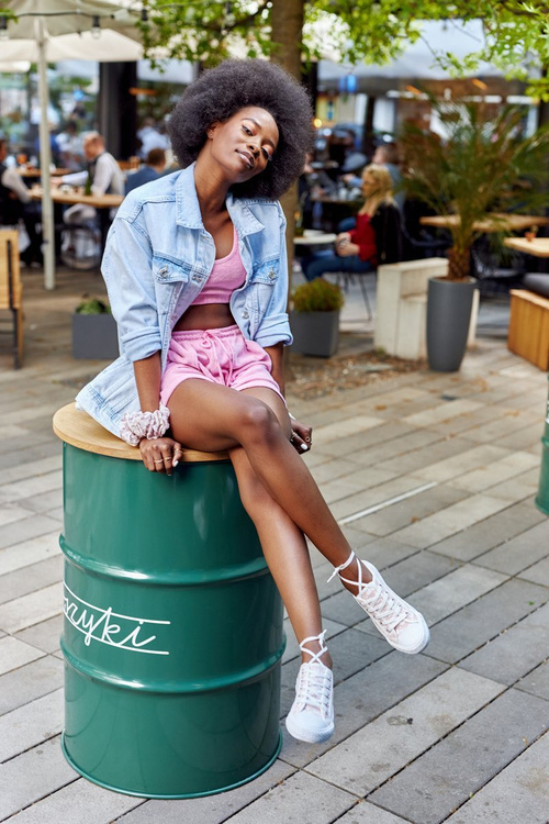 Жіночі логовані кросівки біло-рожеві вихідні