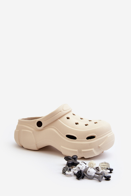 Жіночі легкі сабо з поролону на масивній підошві бежеві Matirra