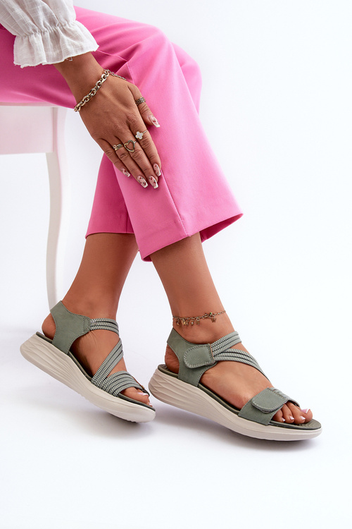 Жіночі зручні зелені босоніжки на липучці Eladora