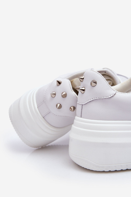 Жіноче класичне спортивне взуття GOE LL2N4060 біле