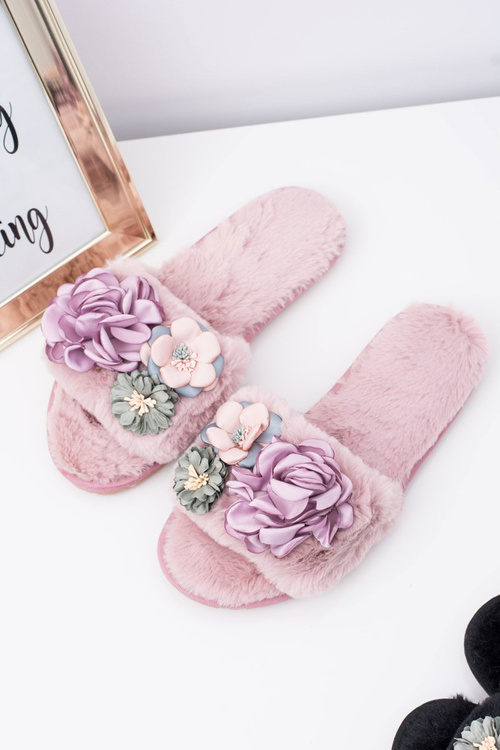Рожеві жіночі шльопанці з букетом квітів Lu Boo