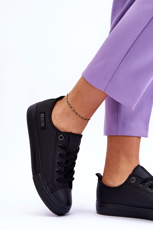 Жіночі низькі шкіряні кросівки Big Star KK274011 Чорні