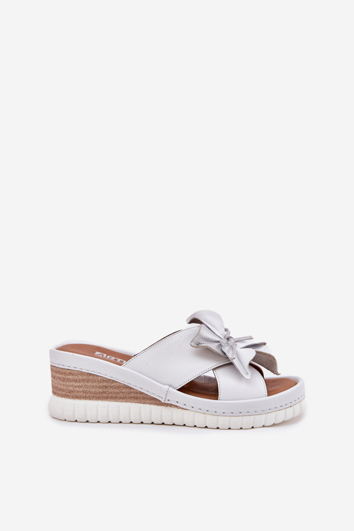 Шкіряні Жіночі Сандалі На Платформі З Декоративною Квіткою Artiker Біло-Сріблясті 54C0538