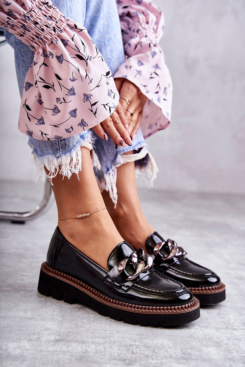 Лаковані лофери на чорній платформі Reidun