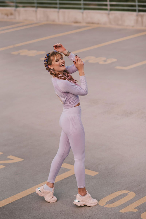 Жіночі кросівки на масивній підошві рожеві Influencer