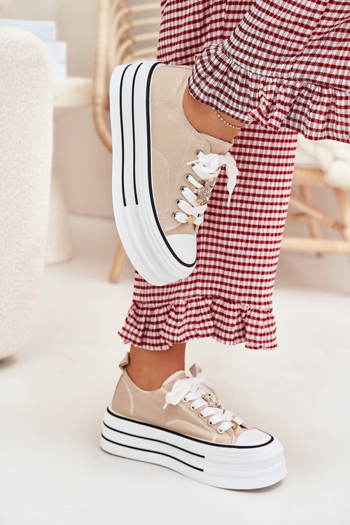 Жіночі Кросівки На Платформі З Золотими Прикрашаннями Бежеві Fiorina