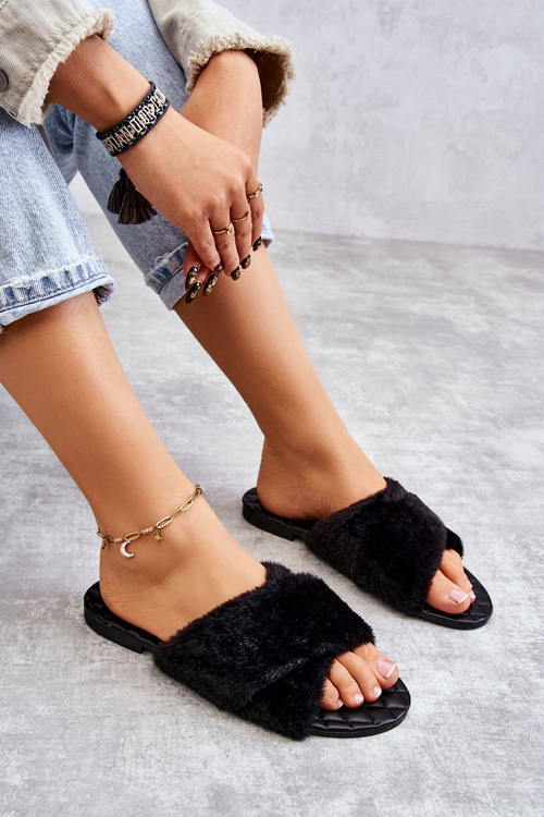 Жіночі туфлі на плоскому каблуці з хутром чорного кольору Lussie