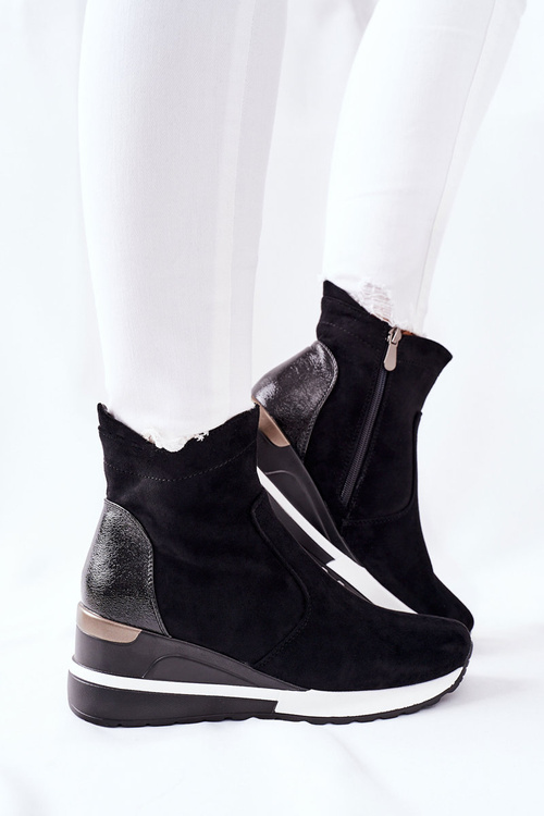 Чоботи жіночі на танкетці Black Greenfort