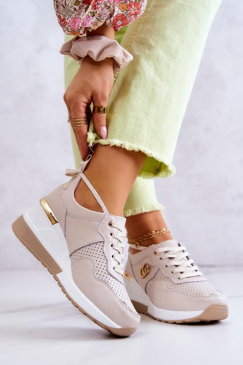 Жіночі шкіряні спортивні кросівки Бежеві Loissa