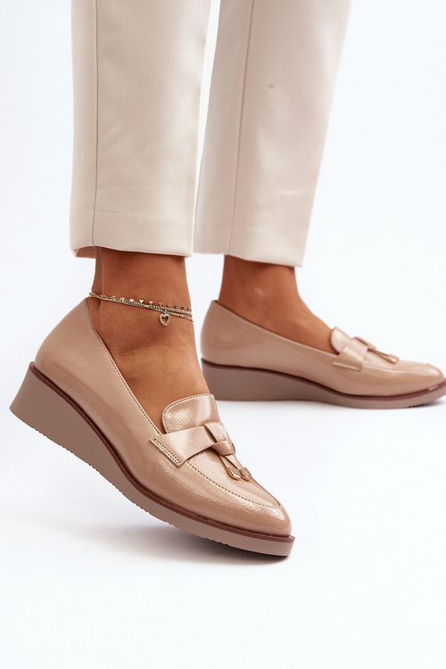 Жіночі лаковані туфлі на танкетці з орнаментом Чорний мілірет