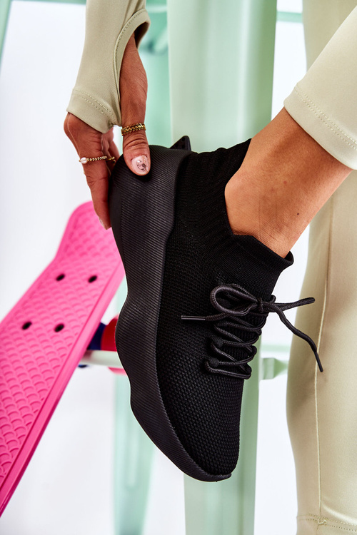 Жіноче спортивне взуття без шнурівки Dalmiro чорного кольору