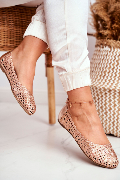 Жіночі балетки кольору шампанського Lu Boo з ажурною косою