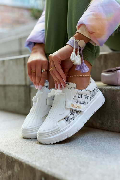 Жіноче спортивне взуття Кросівки Чорно-білі Ваші мрії