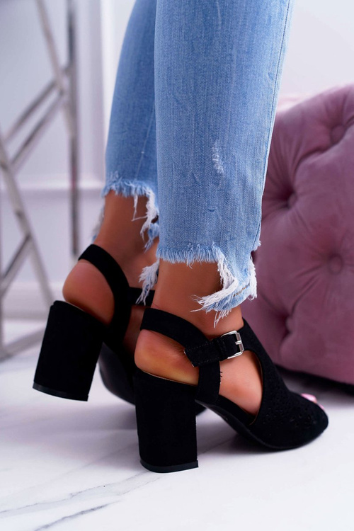 Жіночі босоніжки на шпильці з відкритим носком чорні Olenia