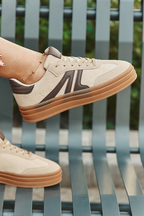 Замшеві жіночі кросівки на платформі Бежеві Corynelle