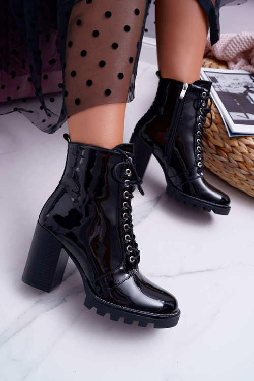 Жіночі чоботи на шпильці лаковані чорні Insist