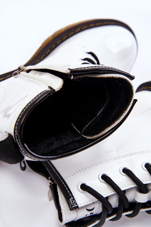 Чоботи жіночі лаковані утеплені GOE II2N4051 Білі