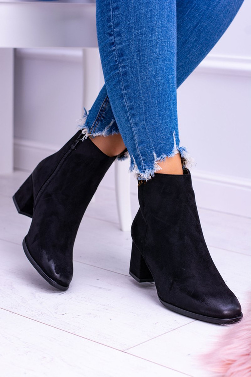 Жіночі чорні чоботи на шпильці замшеві Ferimate