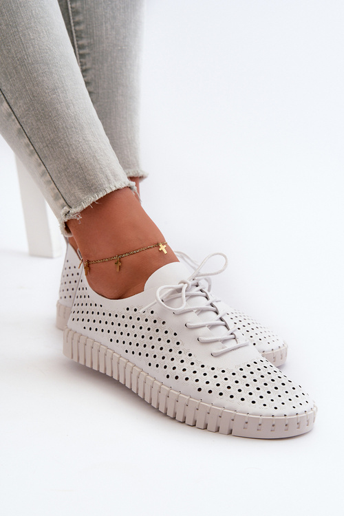 Жіночі шкіряні кросівки з мереживним малюнком Білі Ilvima