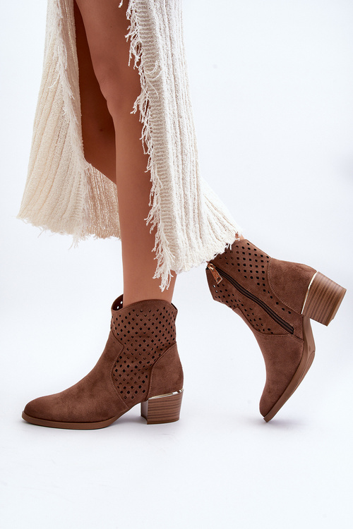 Коричневі ботильйони Cilvana з вирізом на низькому каблуці