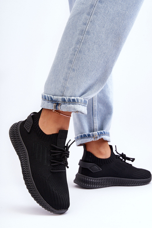 Жіноче спортивне взуття без шнурівки чорного кольору Zauna