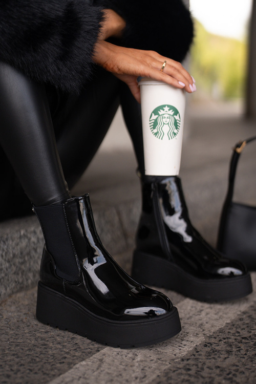 Чорні жіночі лаковані ботильйони Wloedia на платформі та танкетці