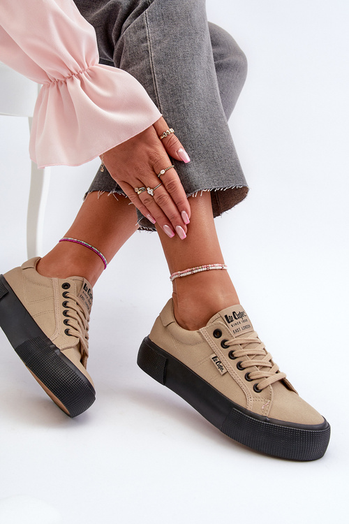 Жіночі кросівки Lee Cooper LCW-24-31-2721 Beige
