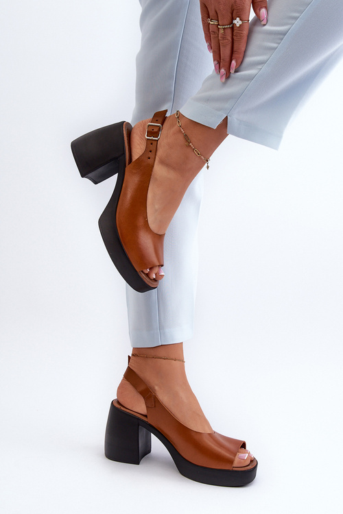 Zazoo 40376 Коричневі шкіряні босоніжки на масивному каблуці