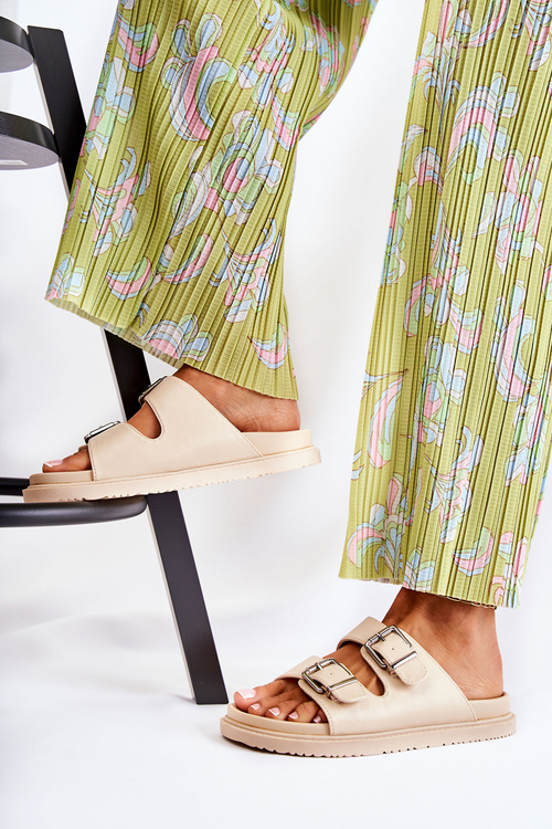 Класичні жіночі тапочки бежевого кольору Weston