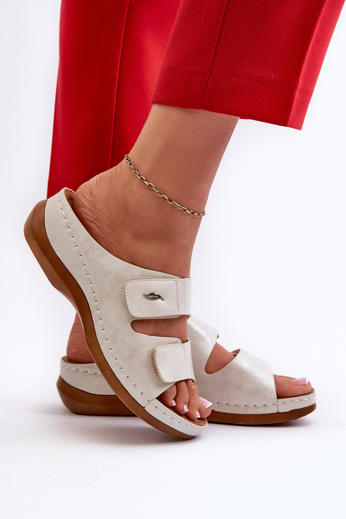 Легкі жіночі шльопанці з еко шкіри Silver Frellia