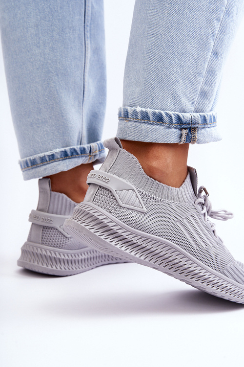 Жіноче спортивне взуття без шнурівки сіре Zauna